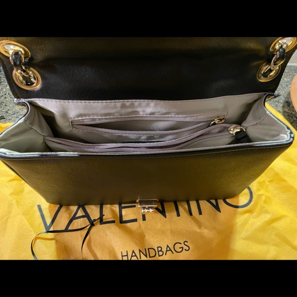 Authentic Valentino Alice Quilted Leather Shoulder Bag. Like new.Only used once. - Picture 5 of 15